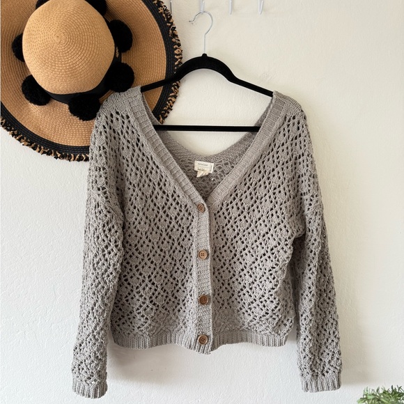 🌿 Nicole Miller Artelier Sage Green Crochet Open Knit Button Front Cardigan 🌿 - Picture 1 of 10